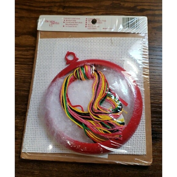 New Berlin Co Christmas Bells 2289 Musical Cross Stitch Ornament Kit Vintage NOS - Picture 3 of 4